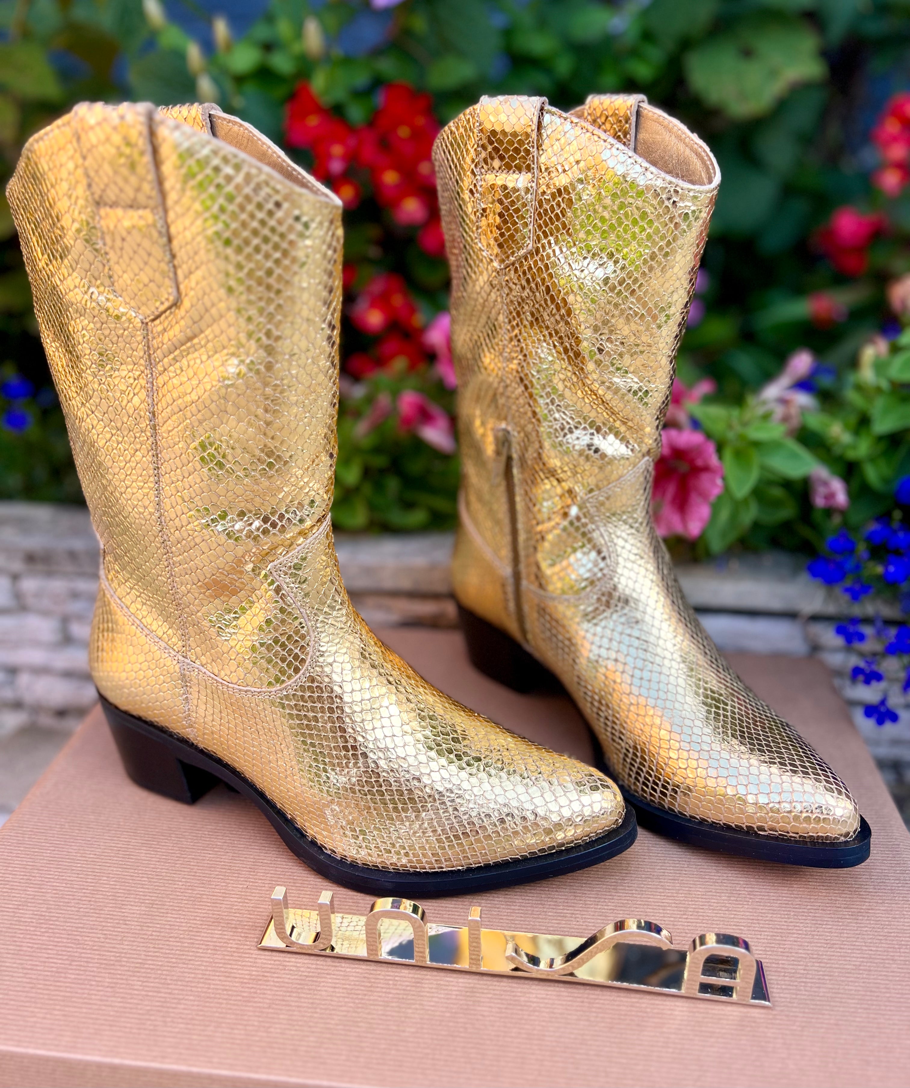 Metallic gold cowboy on sale boots