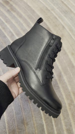 Kent Boots, Black